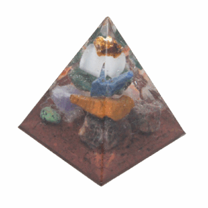 Piramide met ruwe Amber en 12+ edelstenen – symbool van warmte, licht en bescherming