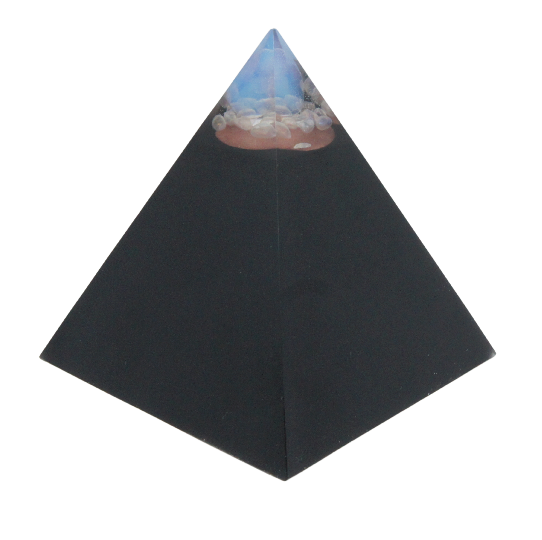 Mystical Black piramide met Opaliet, angel aura en 25 edelstenen – symbool van helderheid, rust en intuïtieve zachtheid.